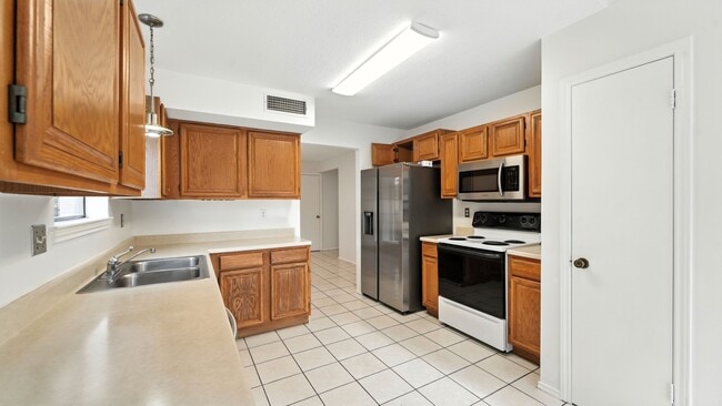 Building Photo - 21210 Malibu Colony