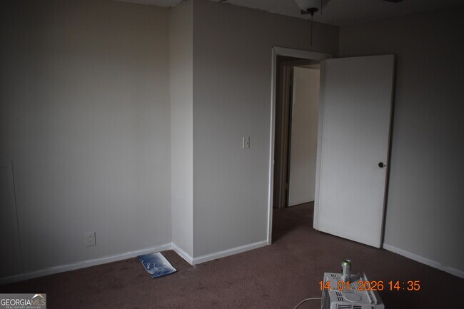 Building Photo - 4934 Log Cabin Dr