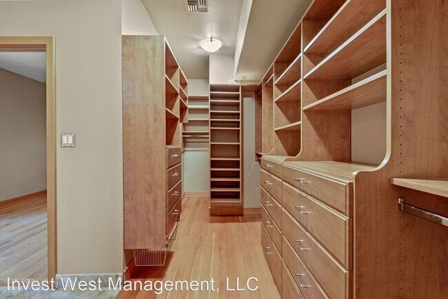 Building Photo - 1 br, 2 bath House - 1335 14 Avenue Ste 200