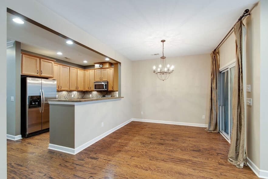 Building Photo - 7802 Kemberton Dr W