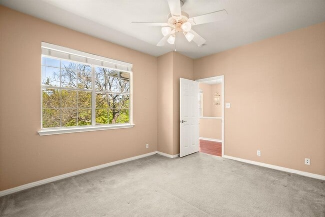 Building Photo - 8518 Cahill Dr