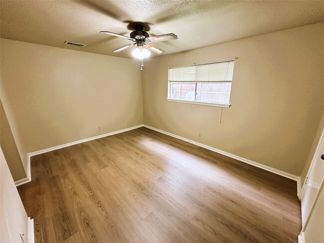 Building Photo - 15127 Forest Lodge Dr