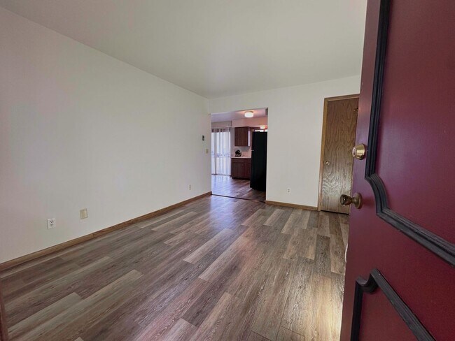 Building Photo - 903 Genrich St