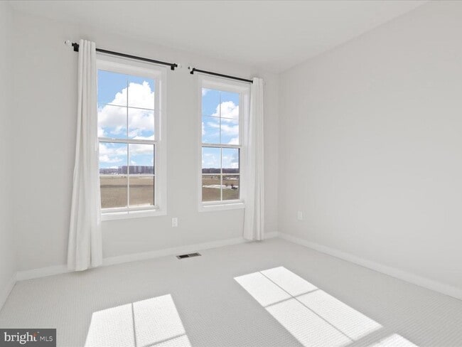 Building Photo - 43544 Jefferson Park St