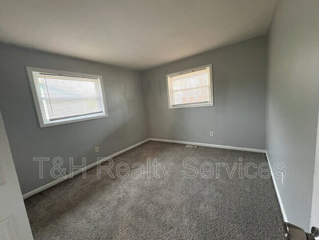 Building Photo - 10204 Catalina Dr