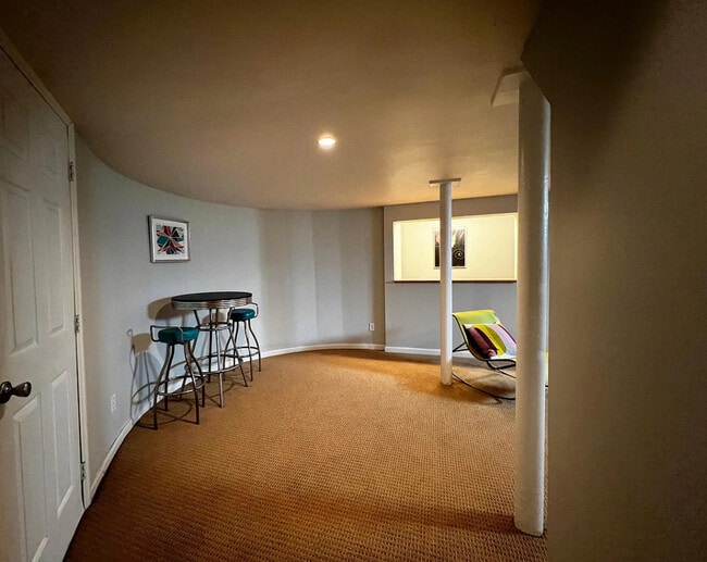 Building Photo - 24 Highland Ave