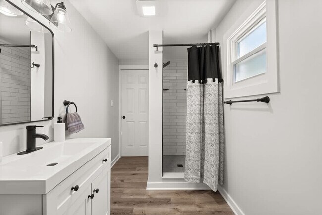 Building Photo - 19620 Ormiston Ave