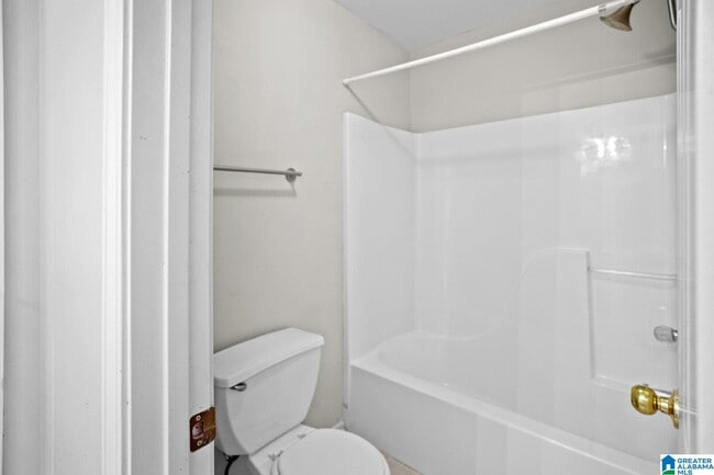Building Photo - 428428 Cambrian Ridge Trail