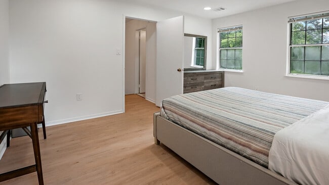 Building Photo - 2310 Colts Neck Rd