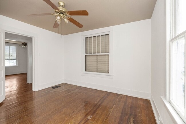 Building Photo - 1101 9th St
