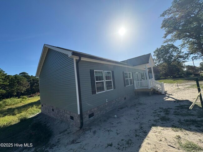 Building Photo - 416 Peanut Rd