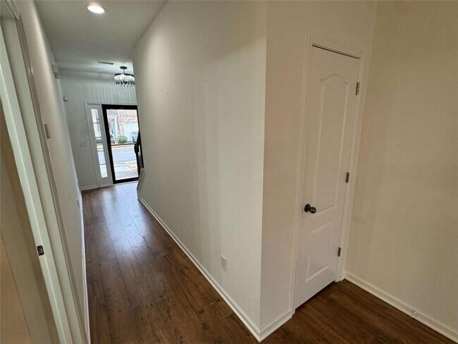 Building Photo - 6494 Whitebeam Trl