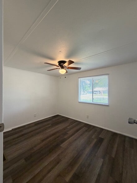 Building Photo - 4865 NW 27th St