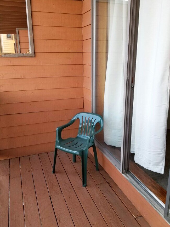 Building Photo - Long Term Rental- Cedar Lodge 207