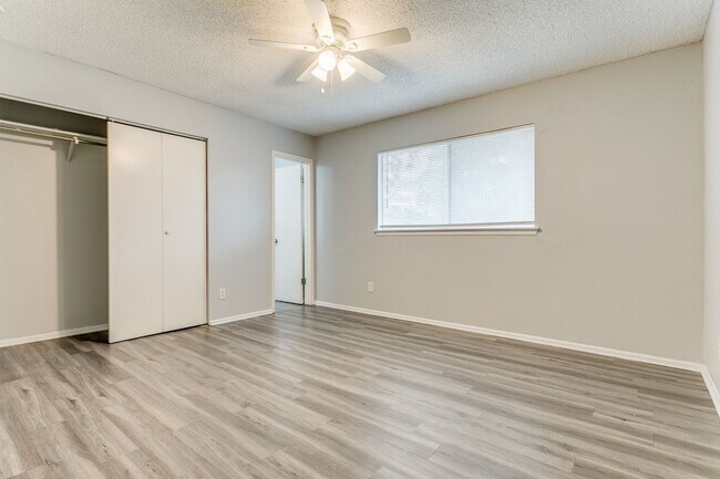 Building Photo - 13226 Chesterton Dr