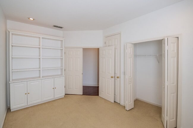 Building Photo - Gated Grasslands Community - 3/2 with a Balcony