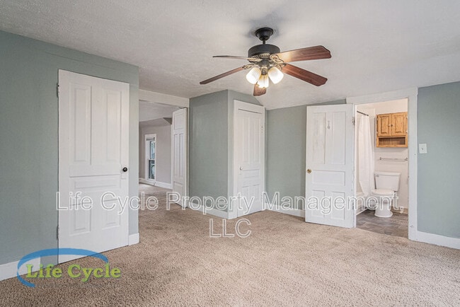 Building Photo - 1004 Chatham St NW