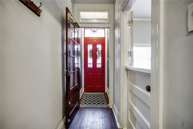 Building Photo - 276 46th St