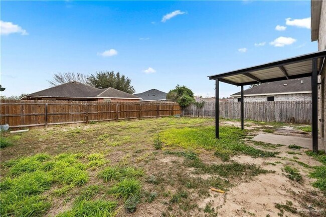 Building Photo - 4416 Thunderbird Ave W