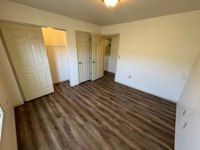 Building Photo - 2 bedroom one bath at Cedar Hills in Ozark...