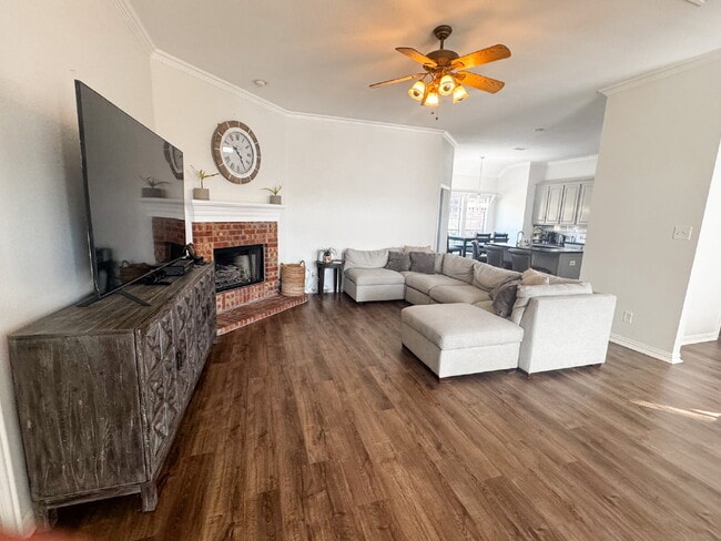 Building Photo - Beautiful Keene Home - 5 Bedroom, 2.5 Bath