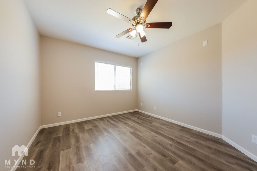 Building Photo - 13615 W Canyon Creek Dr
