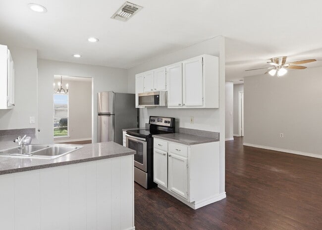 Building Photo - 3 Bedroom Home in North East ISD - Move-In Ready with Incentive