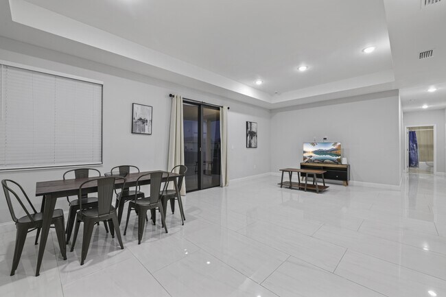 Building Photo - 2906 65th St W