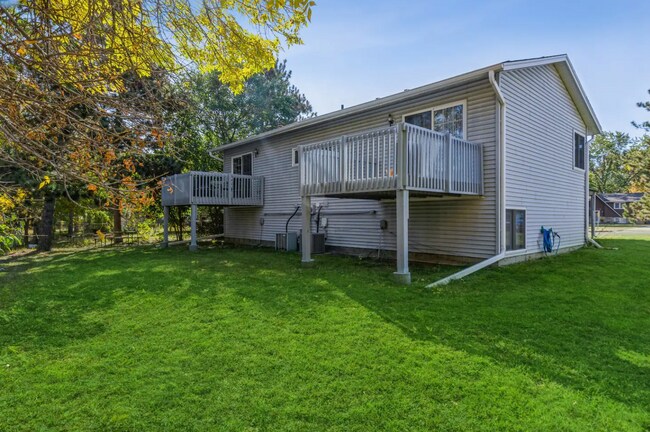 Building Photo - 8246 Douglas Cir N