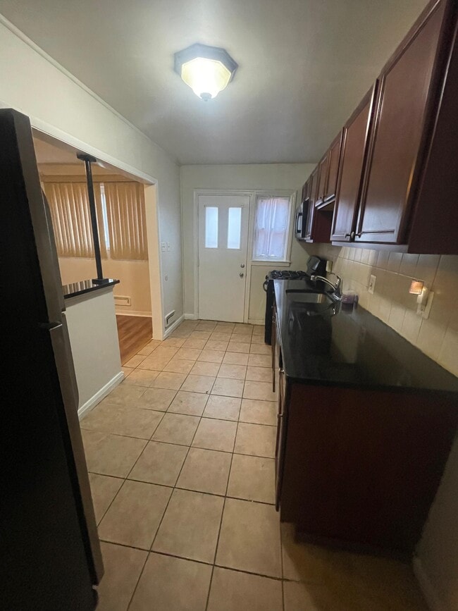 Building Photo - Greencrest