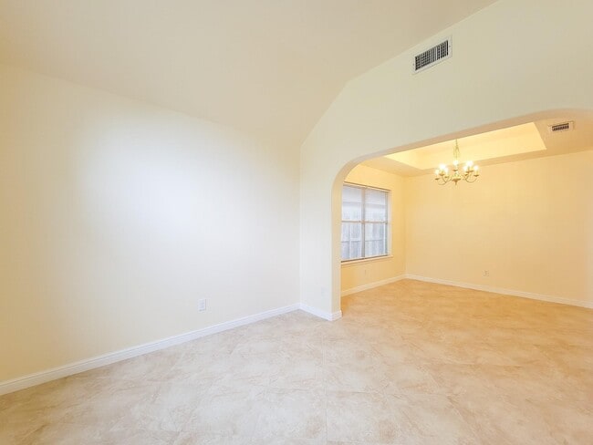 Building Photo - 14938 Brightbrook Dr