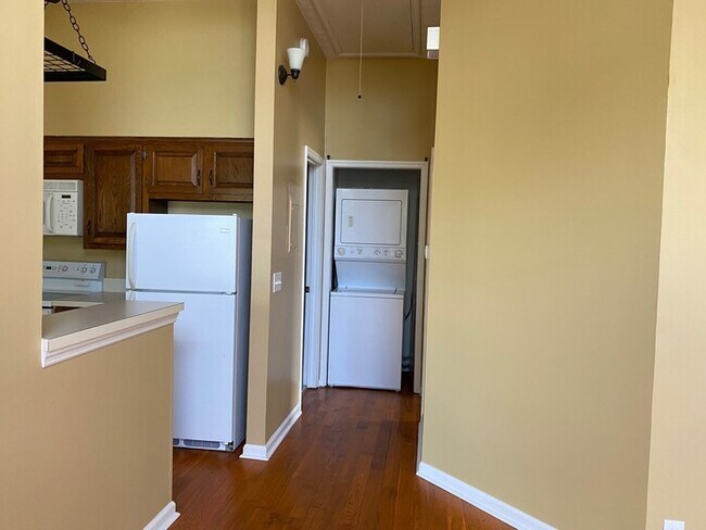 Building Photo - Cherry Hill condo off Bonita Pkwy!