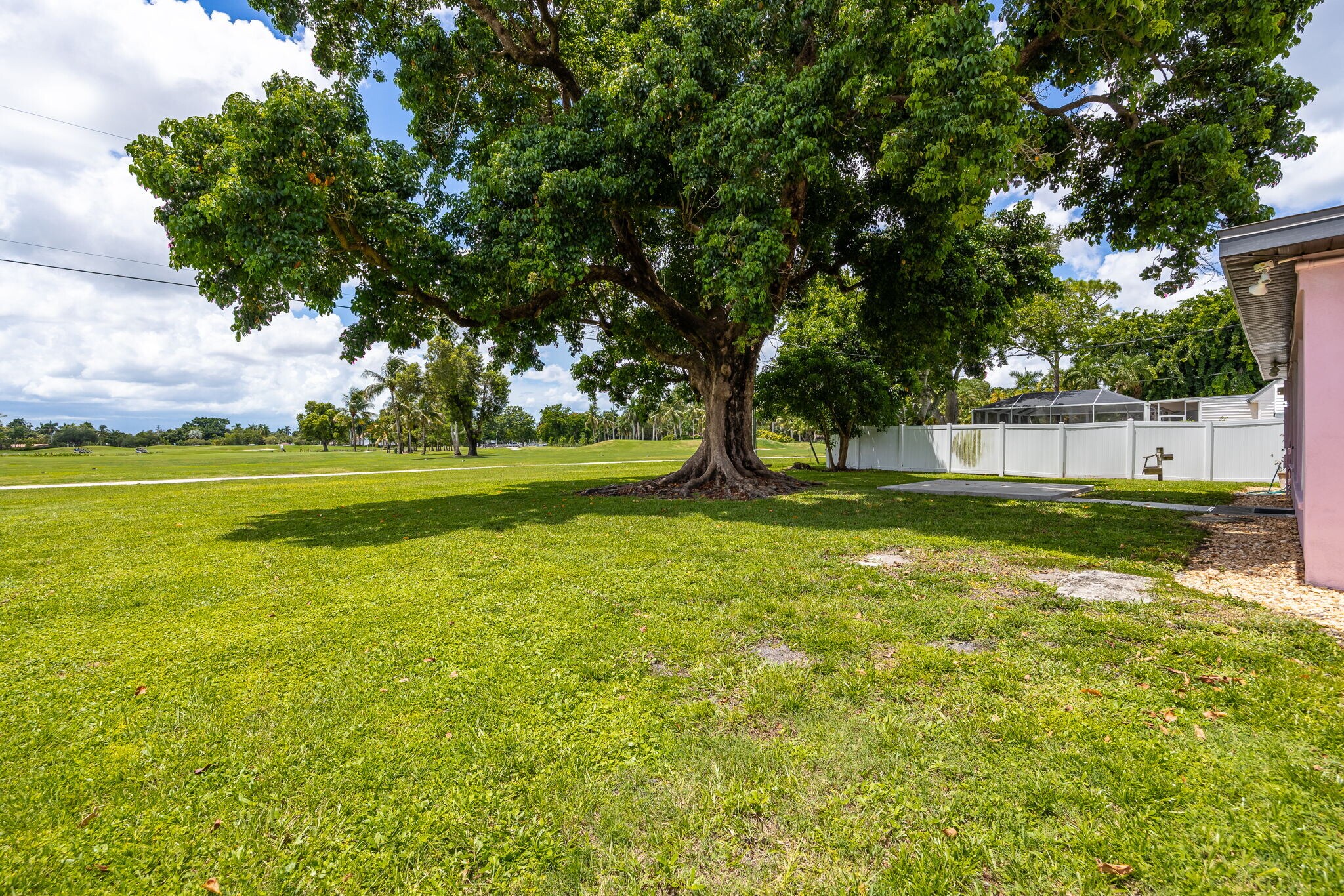 Building Photo - 1442 Olmeda Way