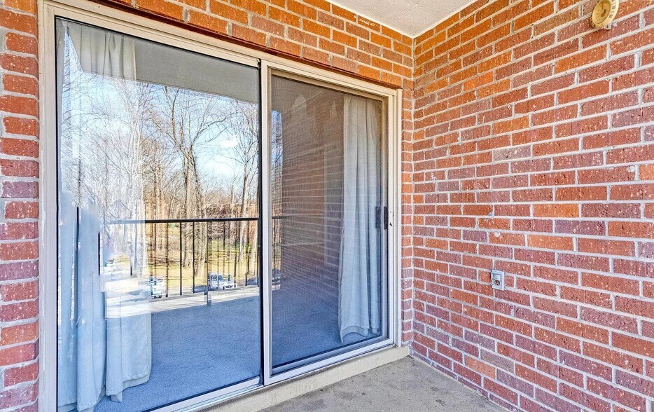 Building Photo - 3304 Woodburn Village Dr
