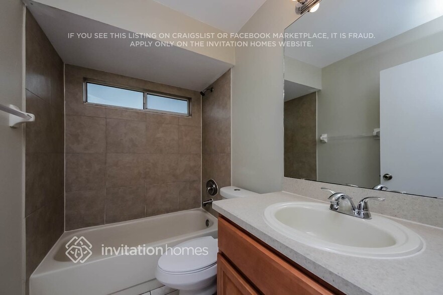 Building Photo - 1422 Coldwater Ct