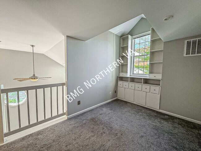 Building Photo - 6956 Ellingham Cir