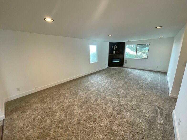 Building Photo - 17238 WA-536