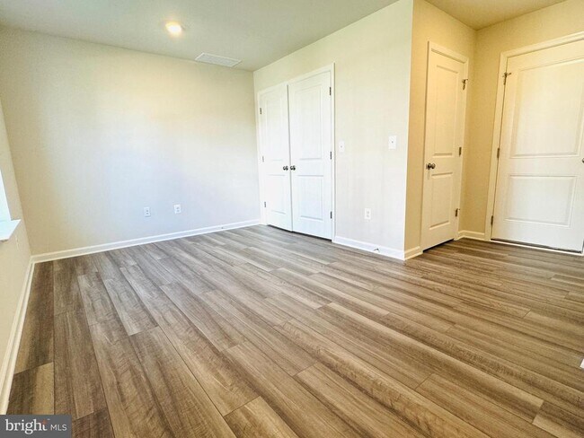 Building Photo - 12 BROOKFIELD Mews