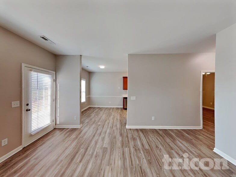 Building Photo - 4006 Eastside Ct