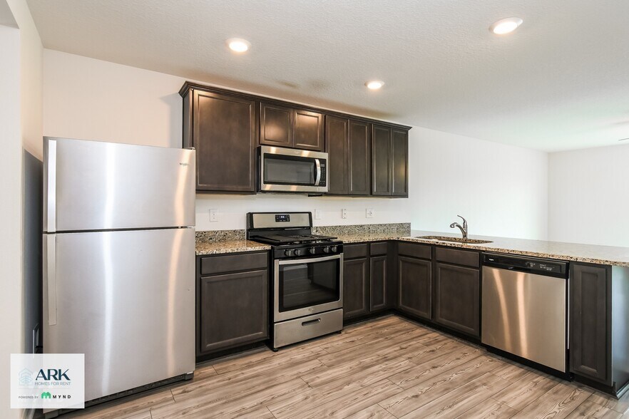 Building Photo - 409 Kensington View Dr