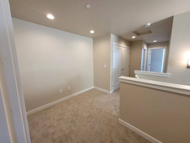 Building Photo - Beautiful Home in North Bellingham