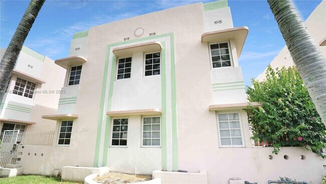 Building Photo - 540 15th St