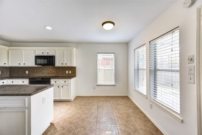 Building Photo - 2115 Sherbrook Park Ln