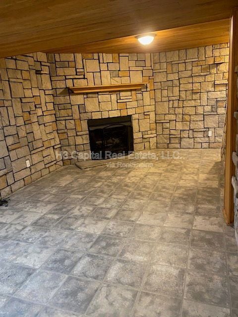 Building Photo - 2852 Fairway Dr