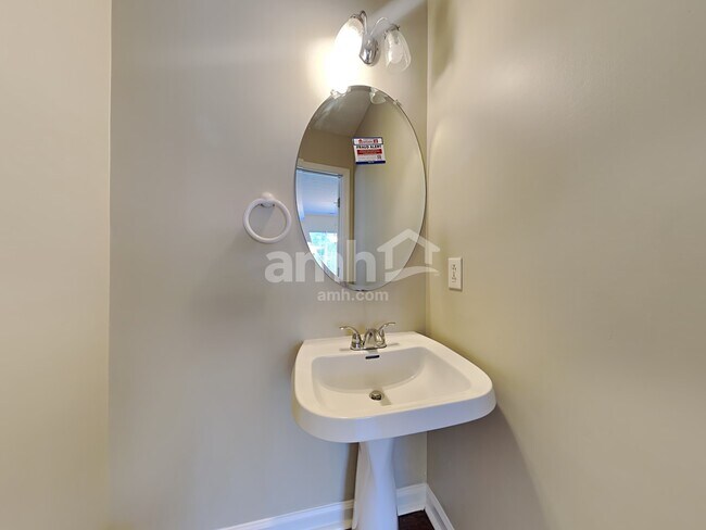 Building Photo - 10399 Peacock Ln