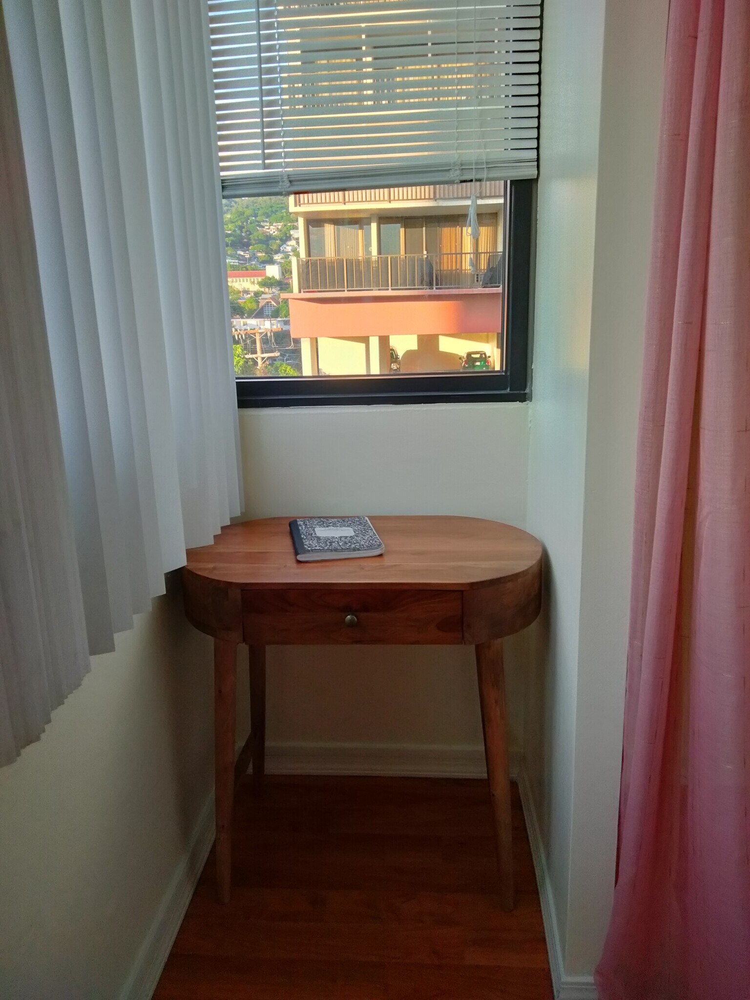 Desk 2nd room - 1571 Piikoi St