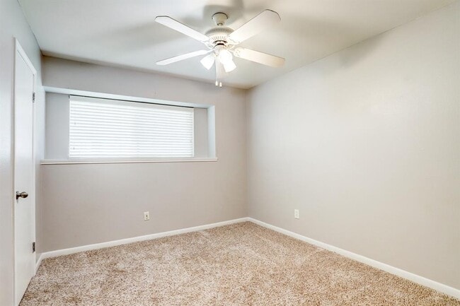 Building Photo - 5710 De Lange Ln