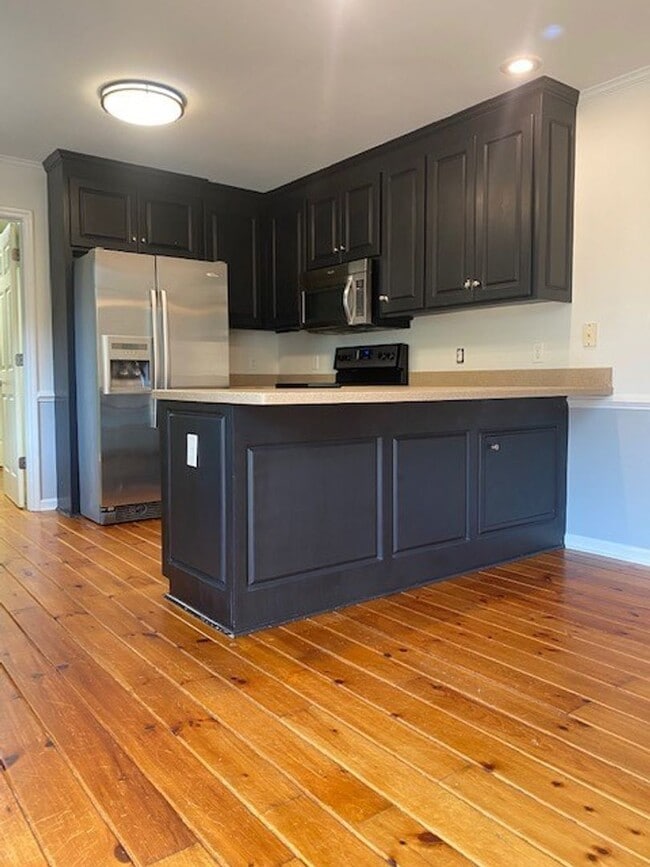 Building Photo - 305 Towbridge Ln