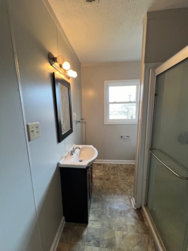 Building Photo - 323 Watson Dr