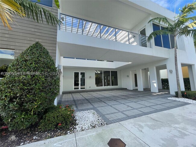 Building Photo - 10250 NW 74th Terrace